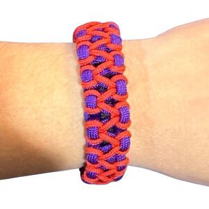 Handmade two sided paracord bracelet with toggle closure